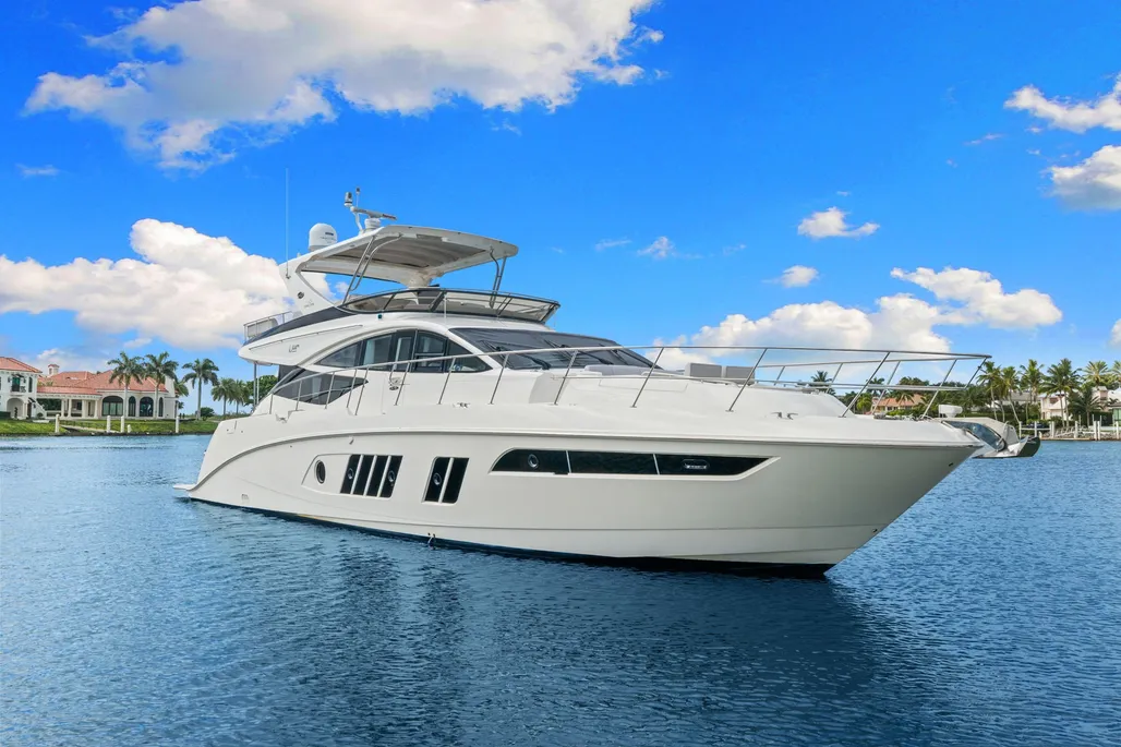 Sea Ray L650 Fly motor yacht on the water